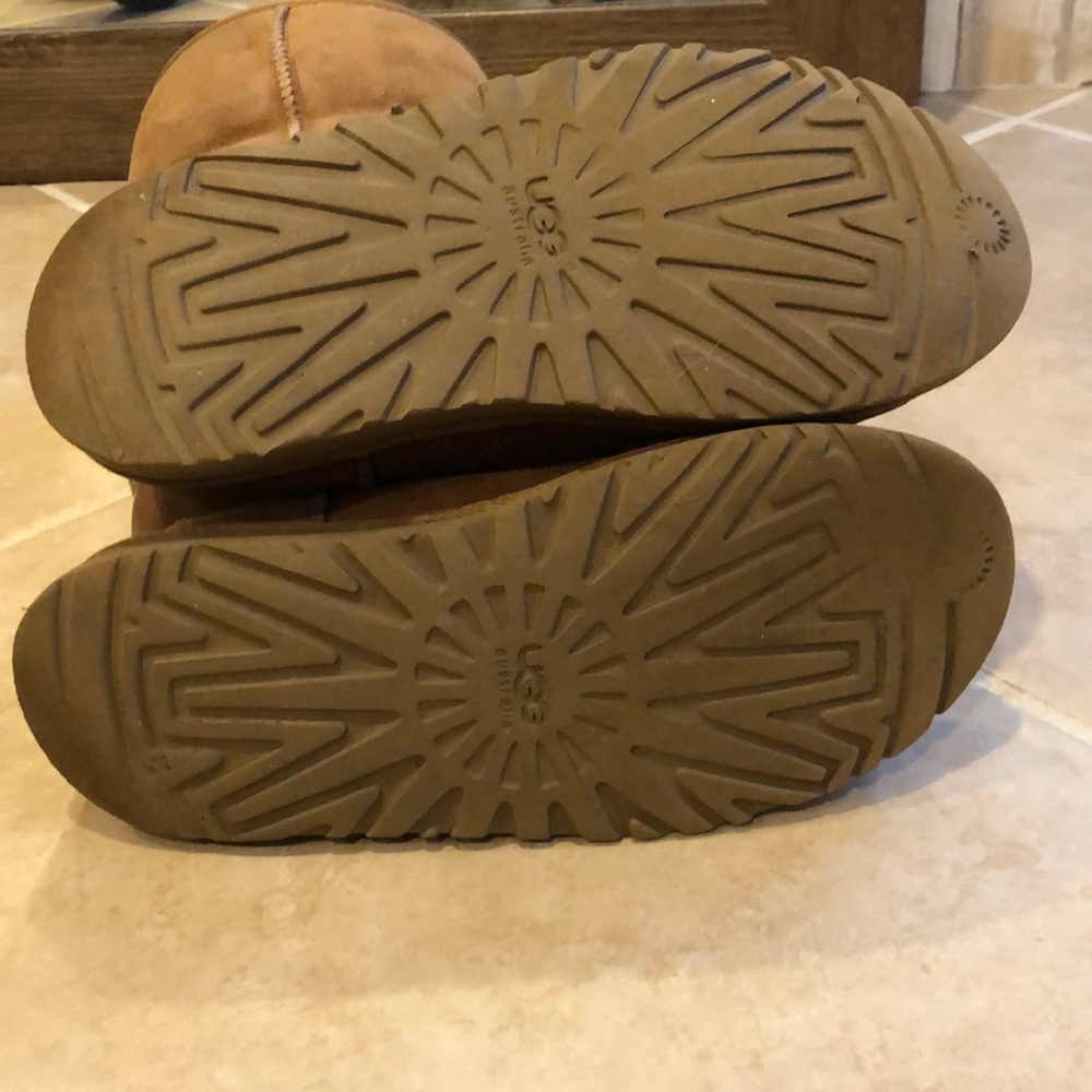 Ugg Boots - image 4